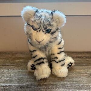 WowWee Alive White Tiger Cub Interactive Robotic Kids Playtime Animal Plush